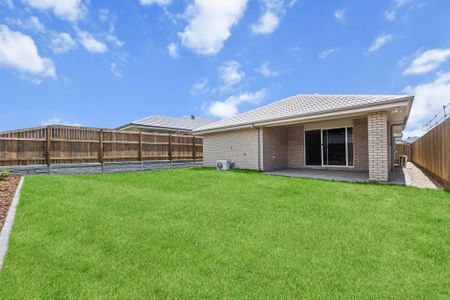 Brand New Stunning 4-Bedroom Rental Property in Morayfield - Photo 4