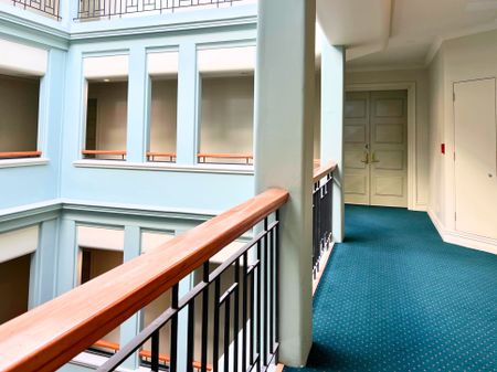 1 Bedroom on Queen St - Photo 2