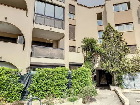 Location Appartement 1 pièce 24m² MOUGINS 06250 - Photo 5
