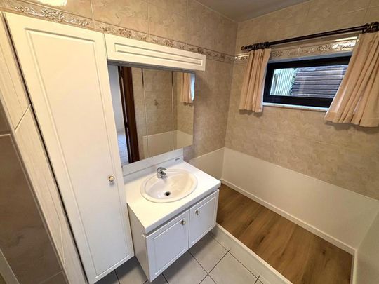 Instapklare halfopen bebouwing met 4 slaapkamers! - Foto 1