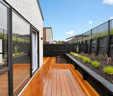 Welcome to your next chapter in refined, contemporary living. - Photo 4