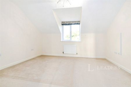 3 bedroom house to rent Willowcroft Way, Cringleford, Norwich, NR4 - Photo 2