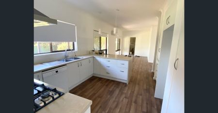 Large Family Home - Photo 5