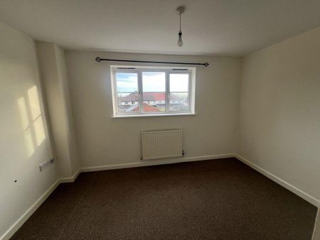 3 bedroom semi-detached house to rent - Photo 3