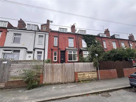2 bedroom terraced house to rent - Photo 5