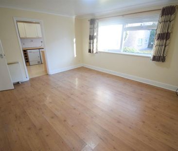 2 bedroom ground floor flat to rent - Photo 4