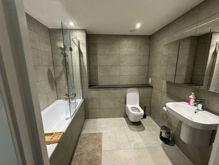 Room in a Shared Flat, Thetford Court, W3 - Photo 2