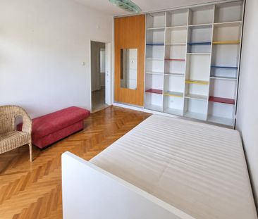 Priestranný 3-izbový byt s loggiou pri Dunaji a výhľadom na hradný ... - Photo 2