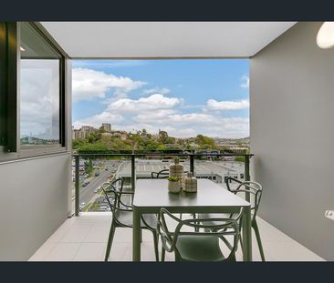 One bedroom apartment can't be missed! Unfurnished! - Photo 6