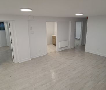 **NOUVEAU APPT 3 CH. À LOUER** - Photo 3