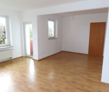 Wunderschöne, renovierte 3 ZKB mit Balkon + Stellplatz - Ruhige Lag... - Photo 3