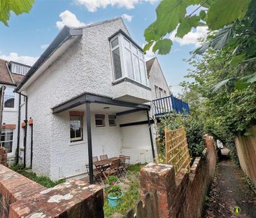 4 bedroom terraced house to rent - Photo 5