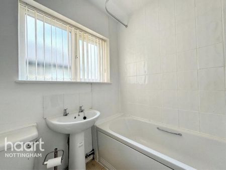 3 bedroom end of terrace house to rent - Photo 5