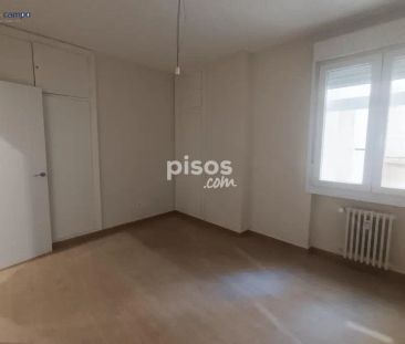 Piso en alquiler en Calle de San Lorenzo - Photo 2