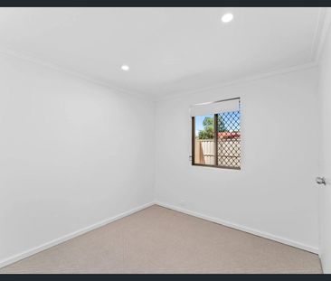 Stylish, Low-Maintenance Villa in Prime Como Location - Photo 4