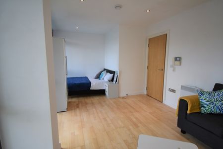 Studio Flat, Manchester, M3 - Photo 5