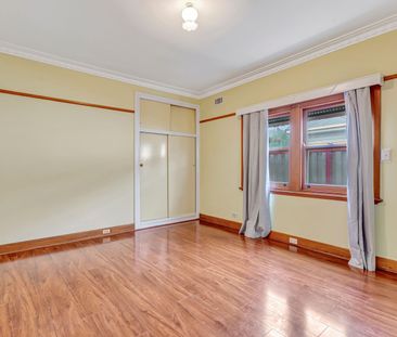 15 Norris Street, Coburg North VIC 3058 - House For Rent | Domain - Photo 2