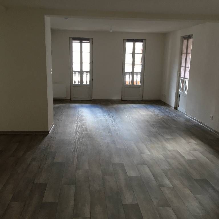 Location Appartement 3 pièces 77m² - Photo 1
