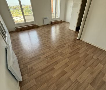 APPARTEMENT 4 PIECES AVEC TERRASSE – 90.70 m2 – MARGNY LES COMPIEGN... - Photo 4