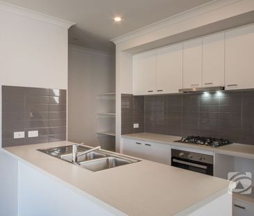 FOUR BEDROOMS AND DOUBLE GARAGE IN A GREAT LOCATION - Photo 4