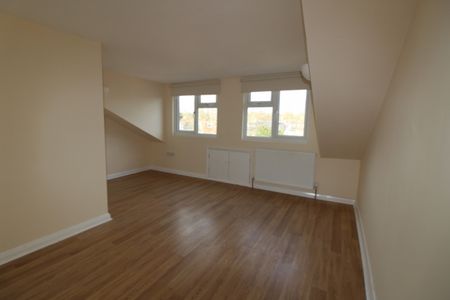 1 bed Apartment - To Let - Photo 5