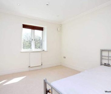 5 bedroom property to rent in Brentford - Photo 1