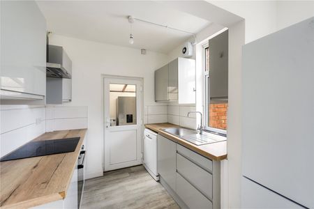 Monks Park Avenue, Southmead - Photo 4