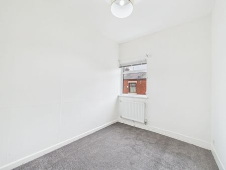 Oxford Street, Leigh, WN7 - Photo 2