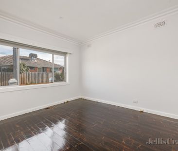 6 Barrys Lane, Coburg - Photo 4