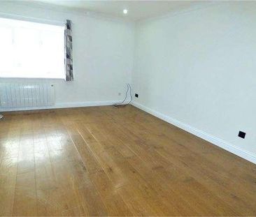 High Street, Leigh On Sea, Leigh On Sea, SS9 - Photo 1