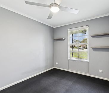 21 Conington Cres, Morphett Vale, SA 5162 - Photo 6