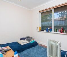 Re-listed - Be Quick! Spacious 3-Bedroom Home in Prime Kelmscott Lo... - Photo 5