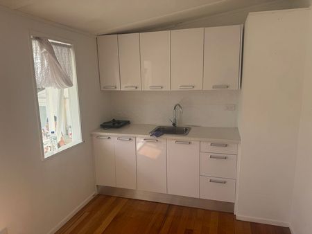 Charming 1BR Flat w/ Deck & Garden! - Photo 2