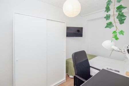 Carrer dEscalante, Valencia, Valencian Community 46011 - Photo 4