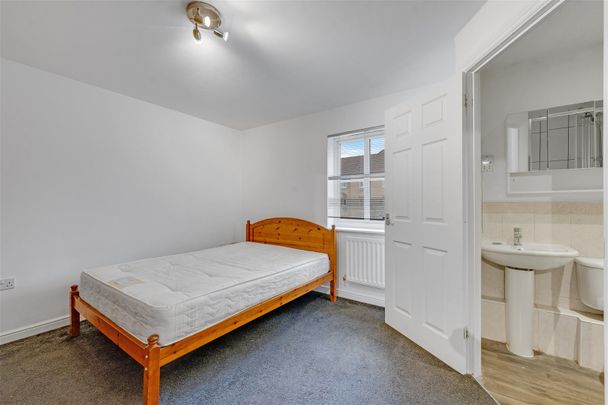 House To Let - Photo 1