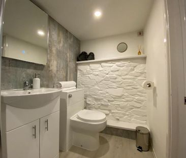 1 bedroom semi-detached house to rent - Photo 6