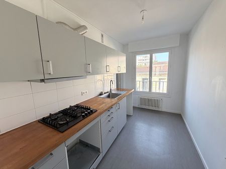 Location Appartement 4 pièces 88m² - Photo 3