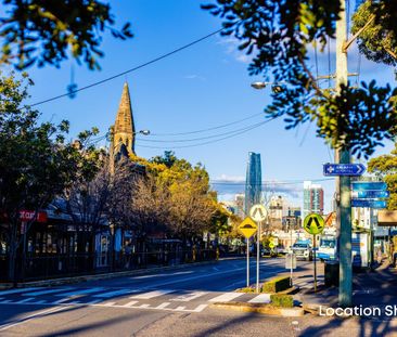 Neat, renovated kitchen with dishwasher and electric cooktop - Photo 4