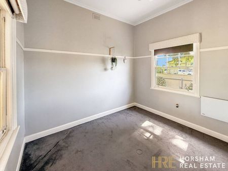 Modern Charm With Style & Space - Photo 5