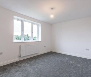 3 bedroom detached house to rent - Photo 2