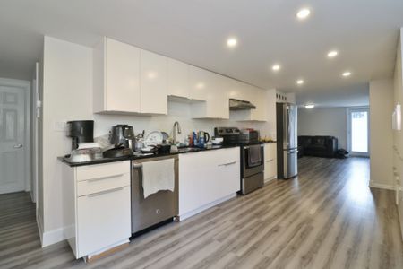 2465 Chasseur Ave #C - Photo 5