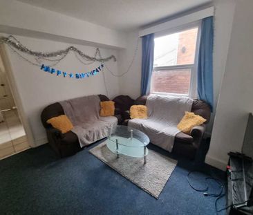 7 Bed Student Accommodation - Photo 4