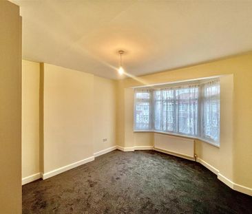 4 bedroom semi-detached house to rent - Photo 1