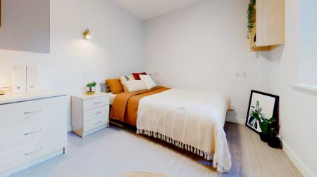Silver En Suite - Photo 3