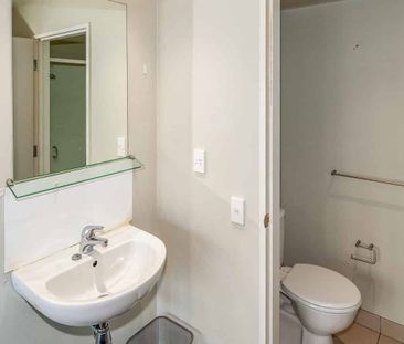 1 bedroom with ensuite and shared facilities – options available $2... - Photo 5