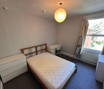 6 bedroom house - Photo 1