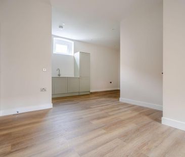 2 bedroom house to rent - Photo 2