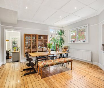 4 bedroom end of terrace house to rent - Photo 4