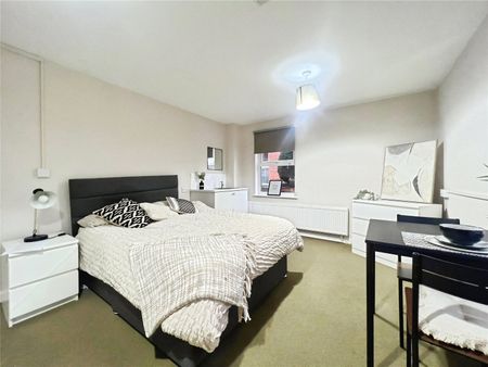 house to rent Room 3 7 St. Andrews Road, Droitwich, Worcestershire, WR9 - Photo 2