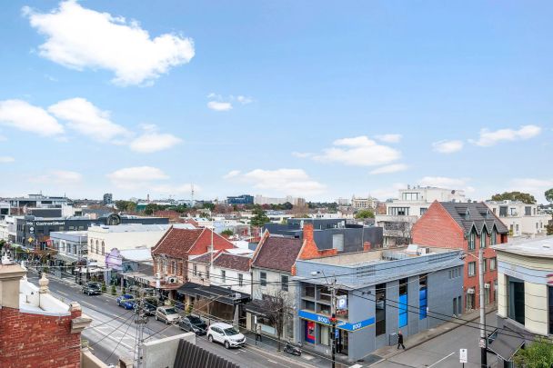 Boutique Living with Uninterrupted Views - Photo 1